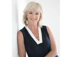 Laura Lindstrom personal real estate corporation Chilliwack