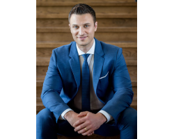 Mark Faris ceo + broker Orillia